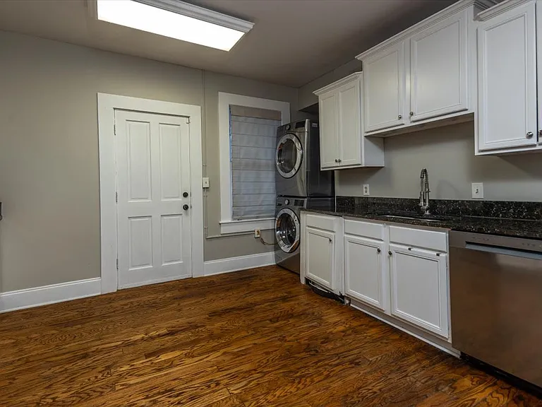 384 Mulberry St #203 — Photo 14
