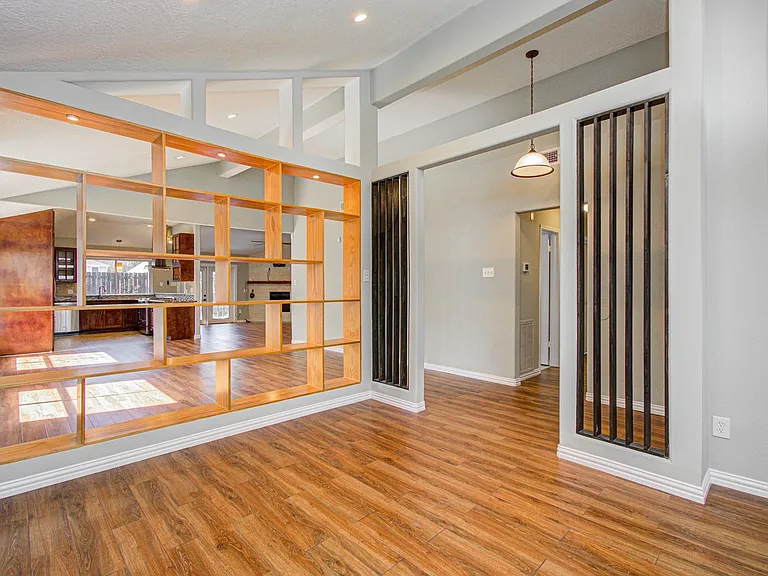 10546 Rippling Fields Dr — Photo 7
