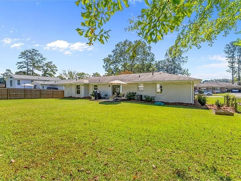 521 Pineview Dr SE — Photo 36
