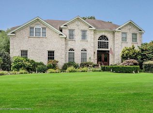 8 Cedarview Ave, Jackson, NJ 08527