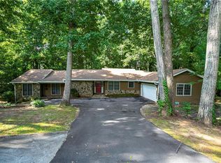 1898 Pueblo Dr, Jonesboro, GA