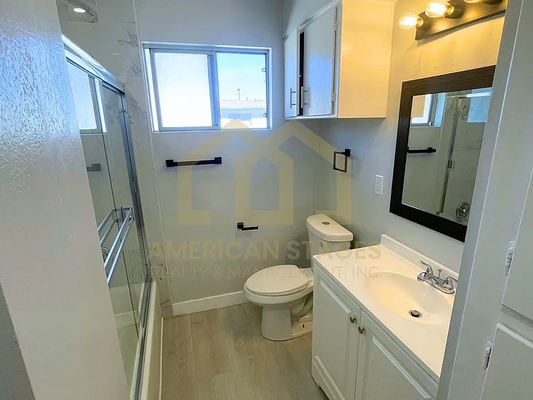 720 N G St #16 — Photo 10