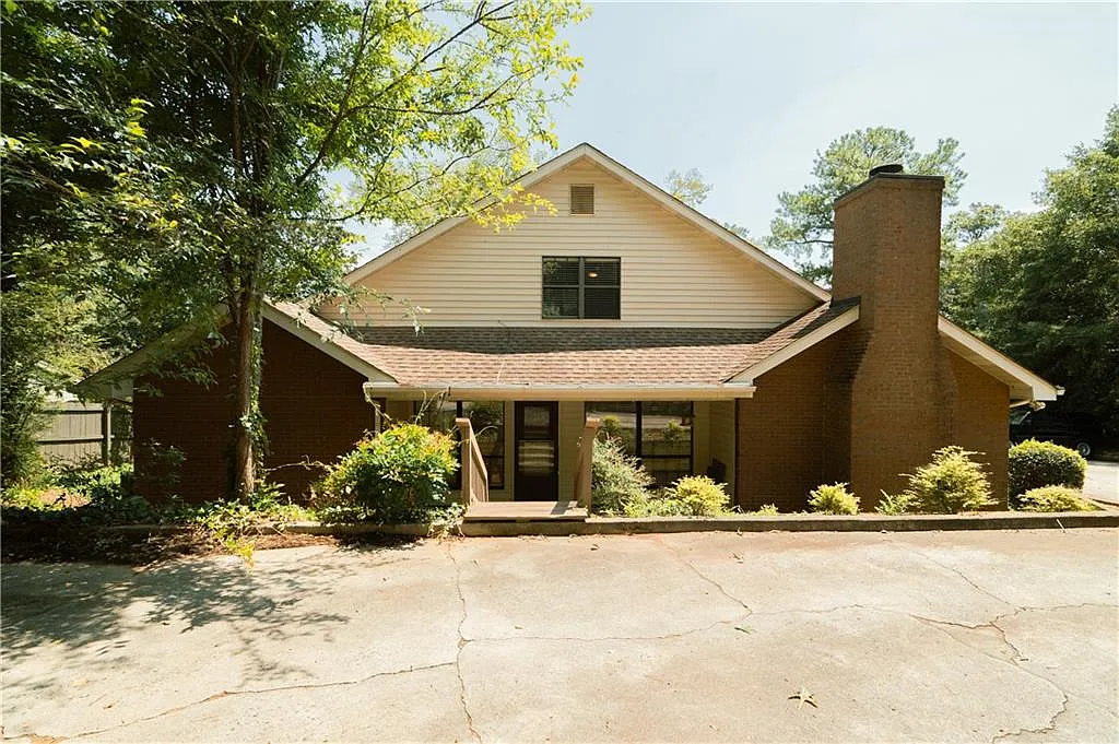 2 bed, 2.0 bath, 1739 sqft, $2,500 — Photo 3