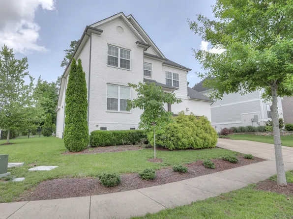 2600 Bramblewood Ln, Thompsons Station, TN 37179