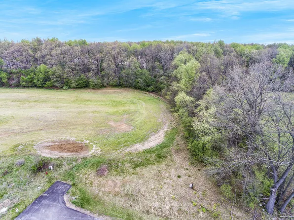 4600 Nantucket Dr #10, Jackson, MI 49201