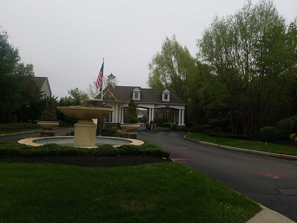 1st image of 195 Bach Ct