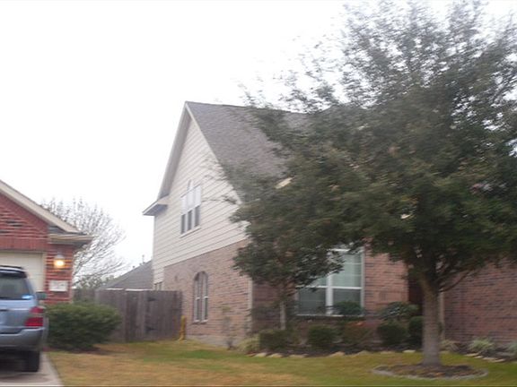 2nd image of 2922 Laurel Brook Ln