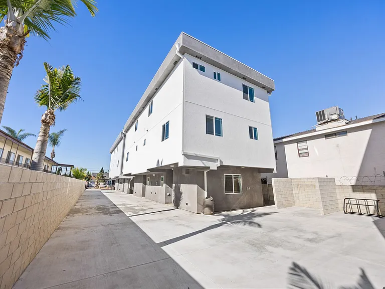 10936 S Osage Ave #A — Photo 36
