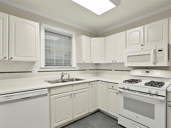 5th image of 6335 Palo Pinto Ave