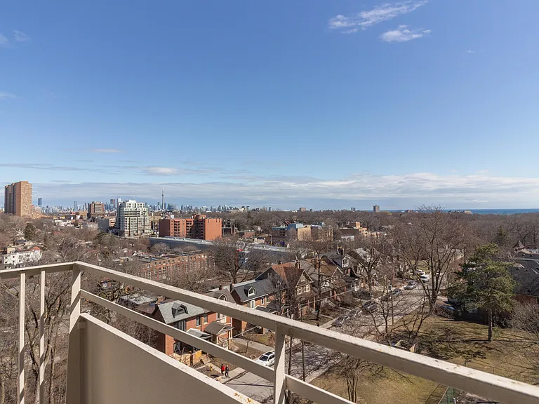 45 Oakmount Rd — Photo 3