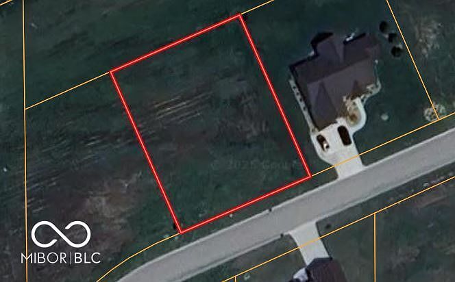 1st image of 114 Burr Oak Dr
