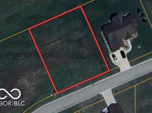 114 Burr Oak Dr, Batesville, IN 47006