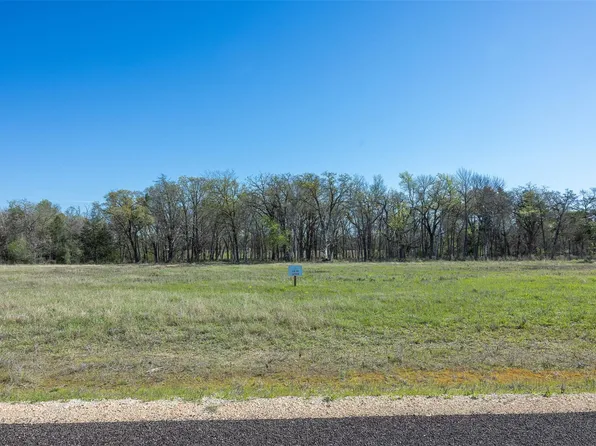 220 Little Branch Ln, Cameron, TX 76520