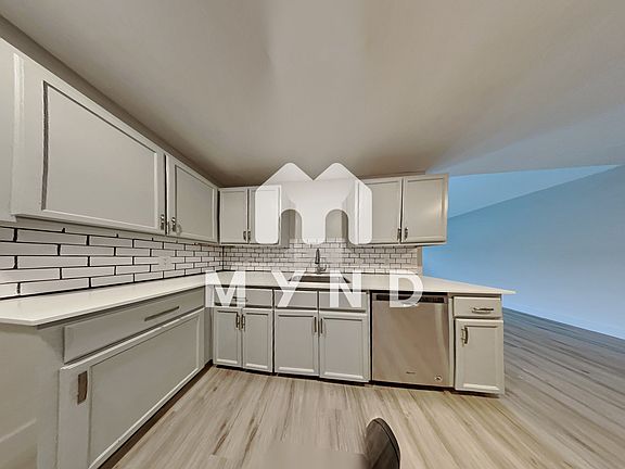 5th image of 5121 Sunshine Dr
