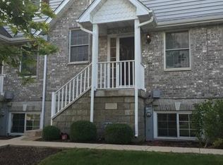411 N Charles St, Cortland, IL 60112