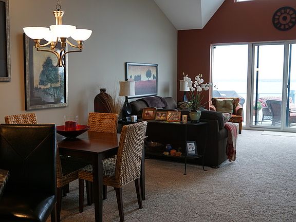 3rd image of 2964 Lakeshore Dr Unit W703