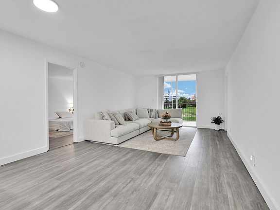 4th image of 250 NW 67th Street #322