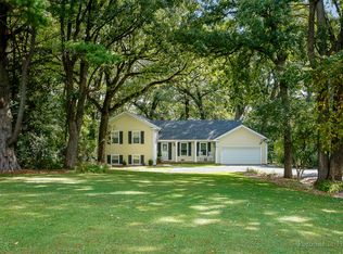 259 Sunnybrook Rd, Glen Ellyn, IL 60137