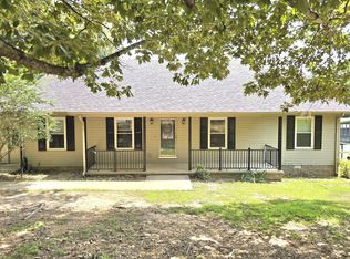 39 Bayshore Dr, Cadiz, KY 42211