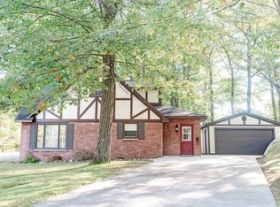 743 Saratoga St, Kingsford, MI 49802