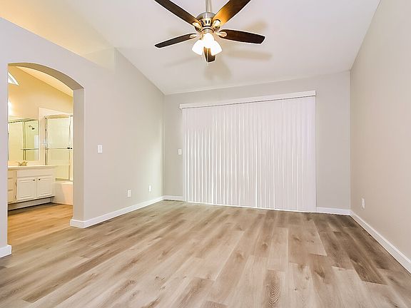 5th image of 4804 Crimson Glory Ln