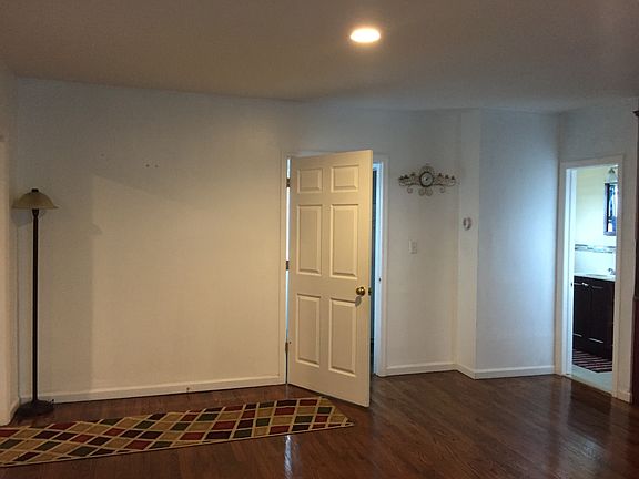 3rd image of 1717 Hempstead Tpke