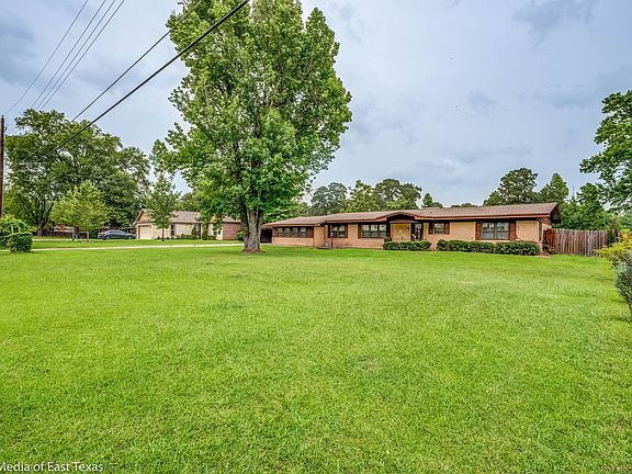 5th image of 1711 Courtney Ln