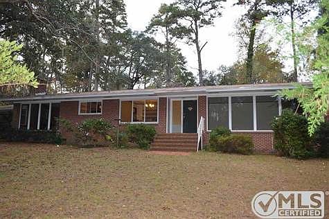 1st image of 902 Parker Dr
