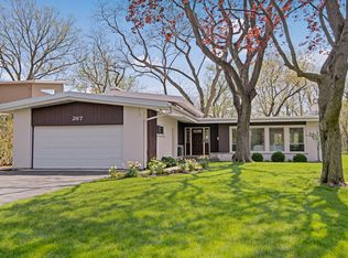 267 Leslee Ln, Highland Park, IL 60035