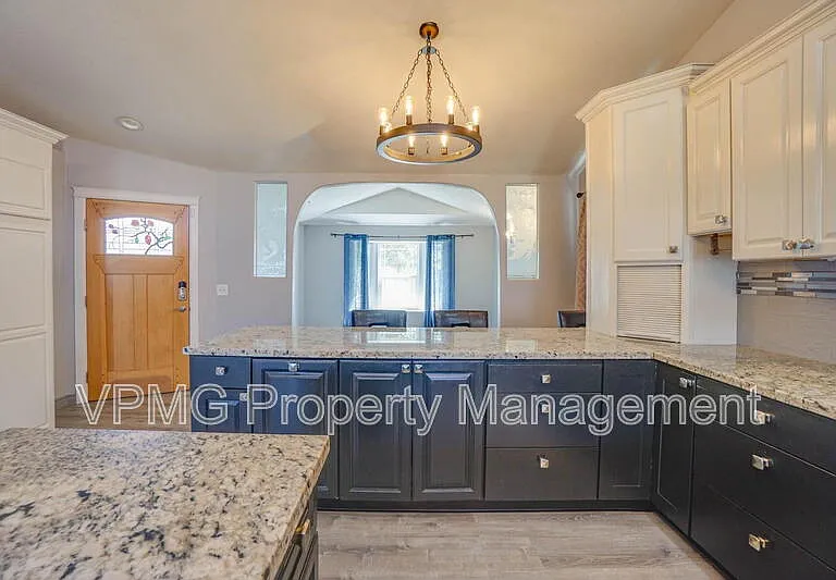 16404 NE 67th St — Photo 12