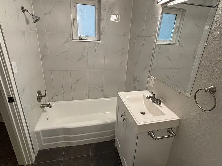 411 - 413 Prairie Rd. — Photo 15