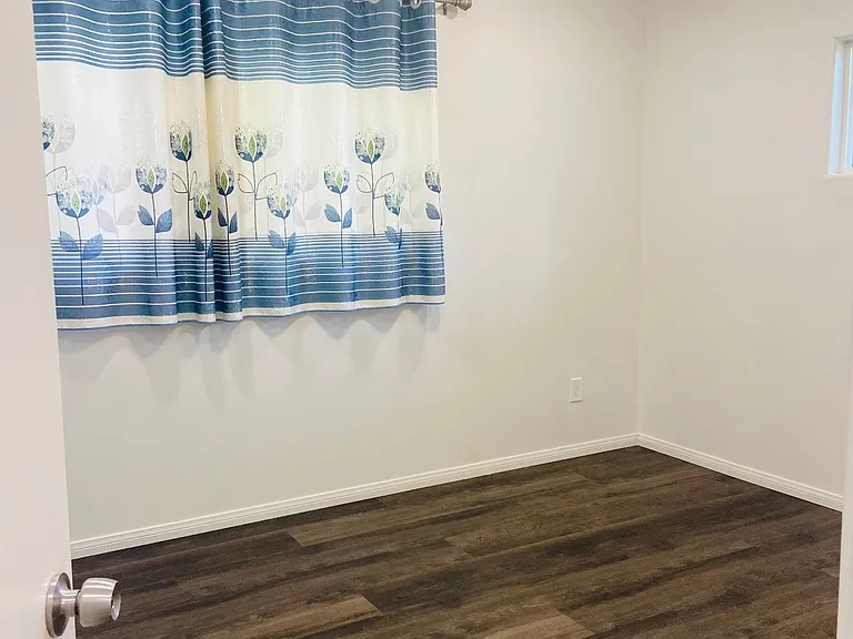 1618 S Towner St — Photo 6