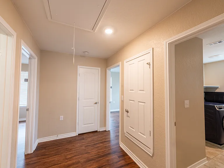 5526 Castle Brook Dr — Photo 23