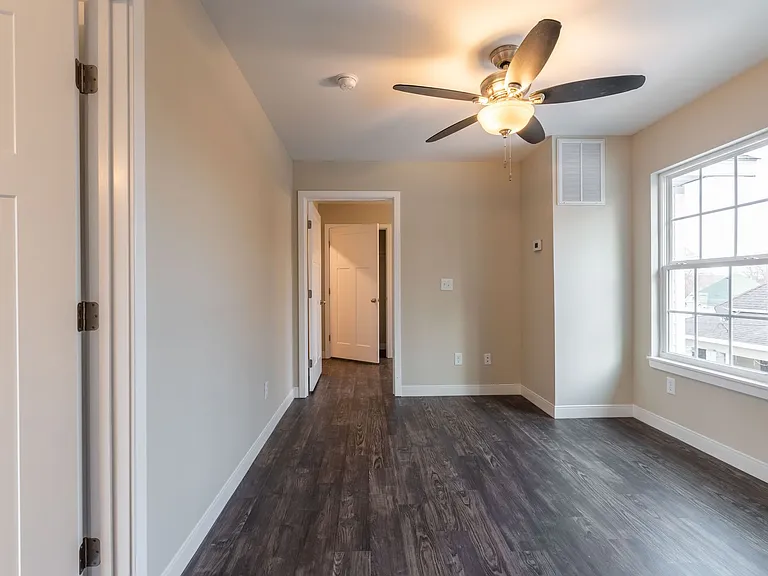 719 S. Main Ave — Photo 12