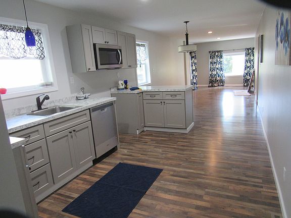 4th image of 69 Paige Ave