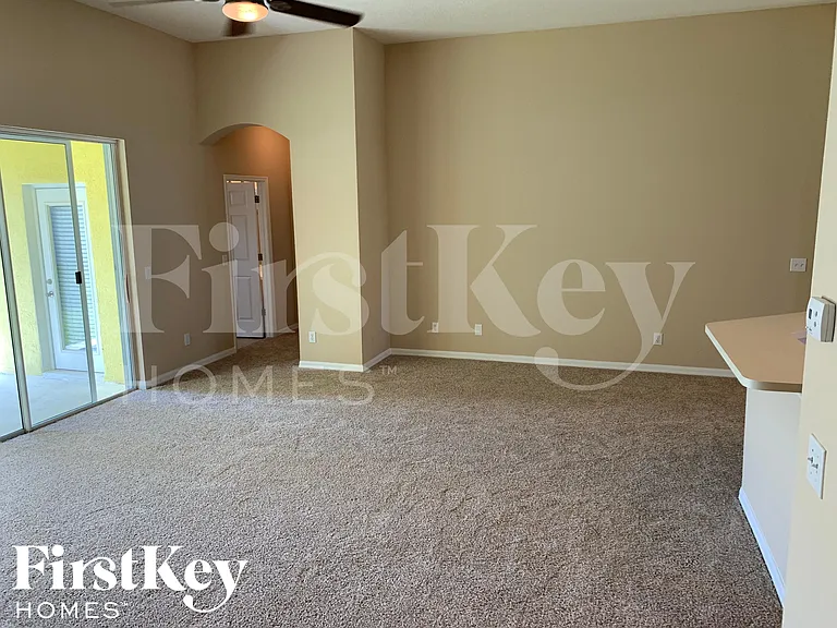11703 Grove Arcade Dr — Photo 4