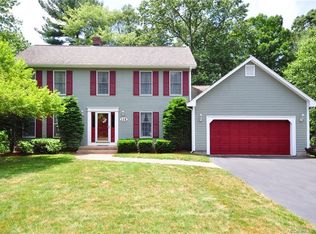 115 Fieldstone Dr, Windsor, CT 06095