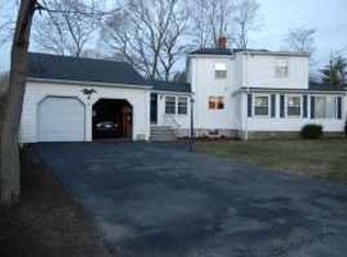 681 Salem St, Lynnfield, MA 01940