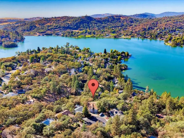 11880 Goldfinch Ct, Penn Valley, CA 95946