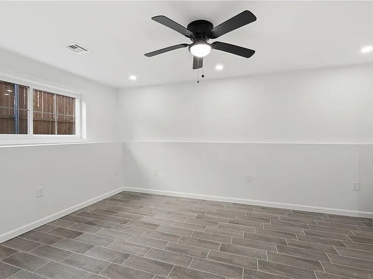 24 Saint James St #1 — Photo 5