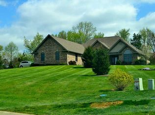 3046 Sand Creek Trl, Martinsville, IN 46151