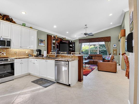 5th image of 7615 Tarpon Cove Circle