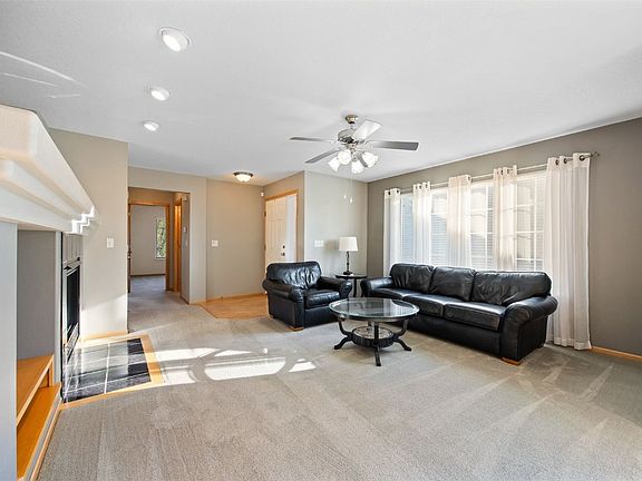 4th image of 3510 Pioneer Ave SE