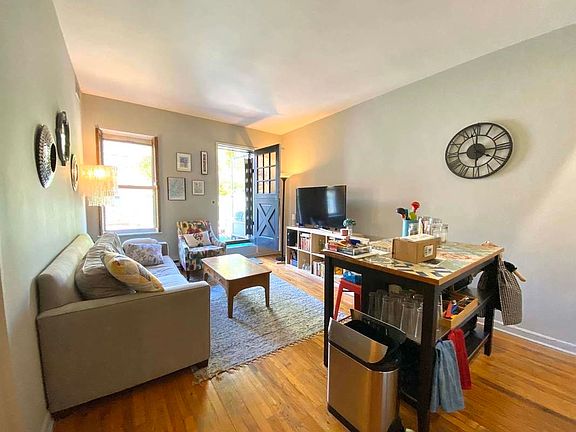 3rd image of 45 W 94th St #3R