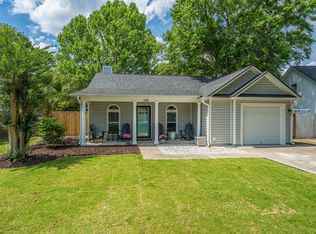 1938 Armory Dr, Mount Pleasant, SC 29466