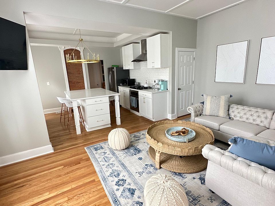 1st image of 163 Lake Ave #1