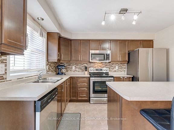 3rd image of 258 Magurn Ln