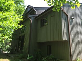 5 Powder Horn Rd, Cortlandt Manor, NY 10567