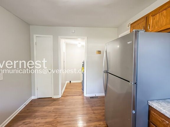 5th image of 3921 Rutledge Ave SW