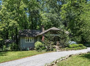 1208 Cinderella Rd, Lookout Mountain, GA 30750